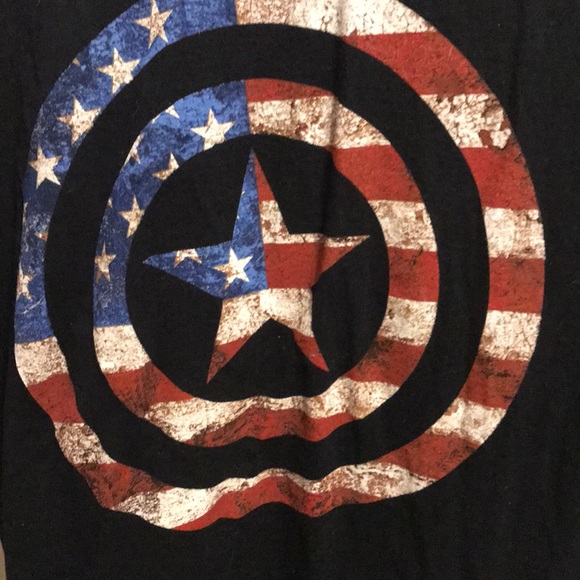 Avengers top size xl never worn! - Picture 3 of 4